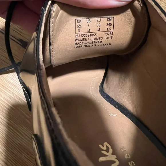 Clarks Shoes - Picture 4 of 4